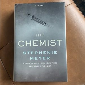 The Chemist by Stephanie Meyer